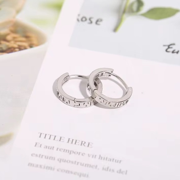 925 sterling  Silver Roman Numeral Hoop Earrings - Picture 1 of 4